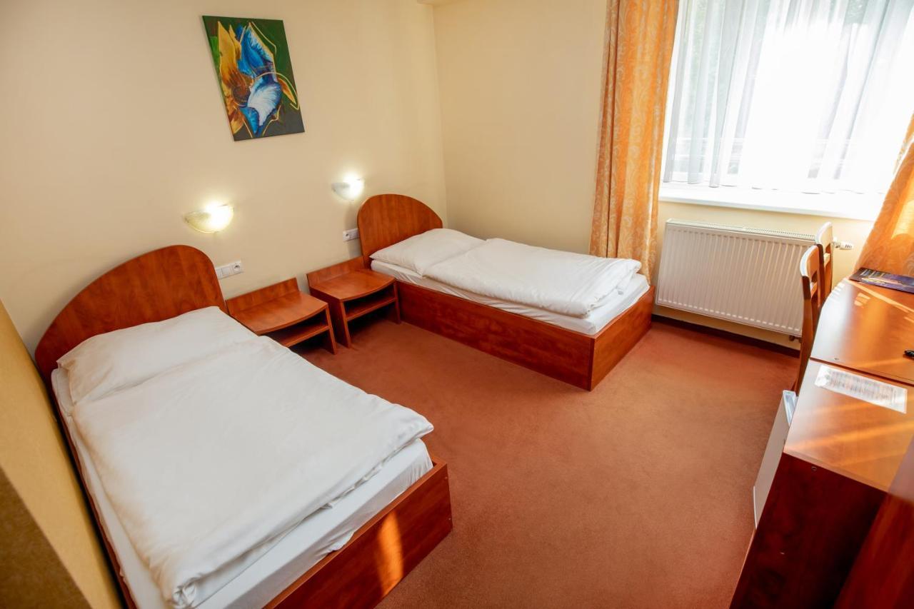 Hotel Boss Жиліна Екстер'єр фото