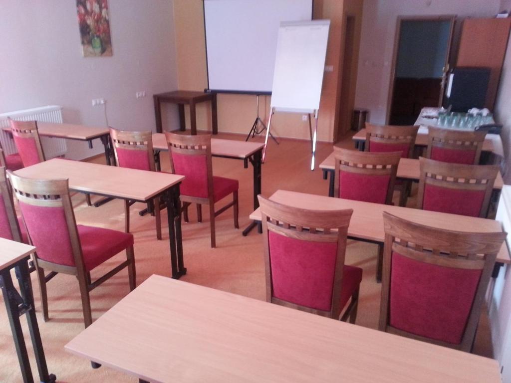 Hotel Boss Жиліна Екстер'єр фото